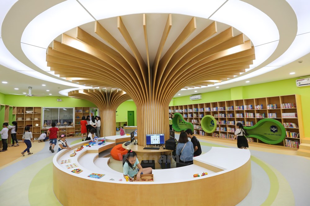 First "five-star" library for children opens in Vietnam