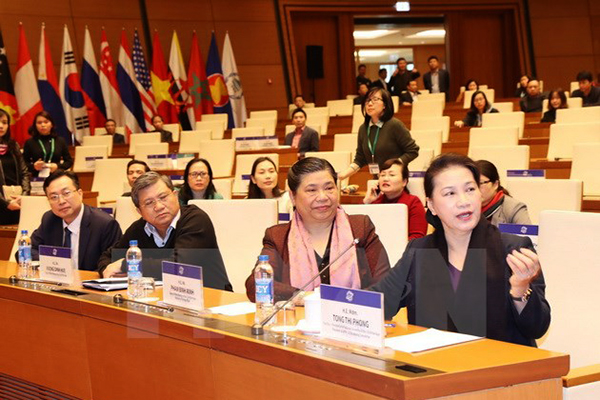 Chủ tịch Quốc hội Nguyễn Thị Kim Ngân kiểm tra công tác chuẩn bị cho Hội nghị Thường niên lần thứ 26 Diễn dàn Nghị viện châu Á - Thái Bình Dương. Ảnh: TTXVN