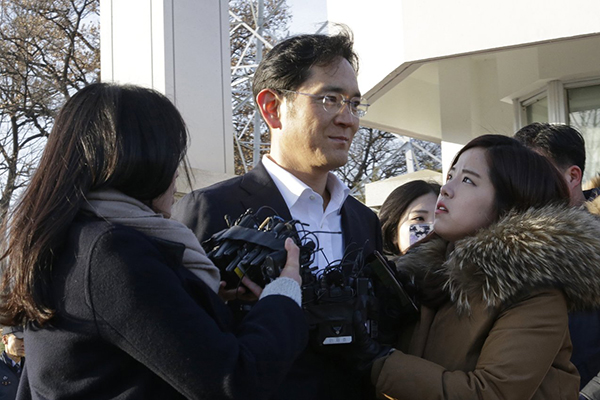 Ông Lee Jae-yong được trả tự do ngày 5-2. Ảnh: AP