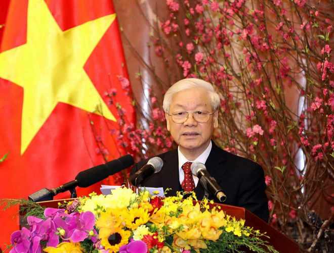 Tổng Bí thư Nguyễn Phú Trọng chúc Tết các đồng chí lãnh đạo và nguyên lãnh đạo Đảng, Nhà nước, Mặt trận Tổ quốc Việt Nam. Ảnh: PHƯƠNG HOA/TTXVN