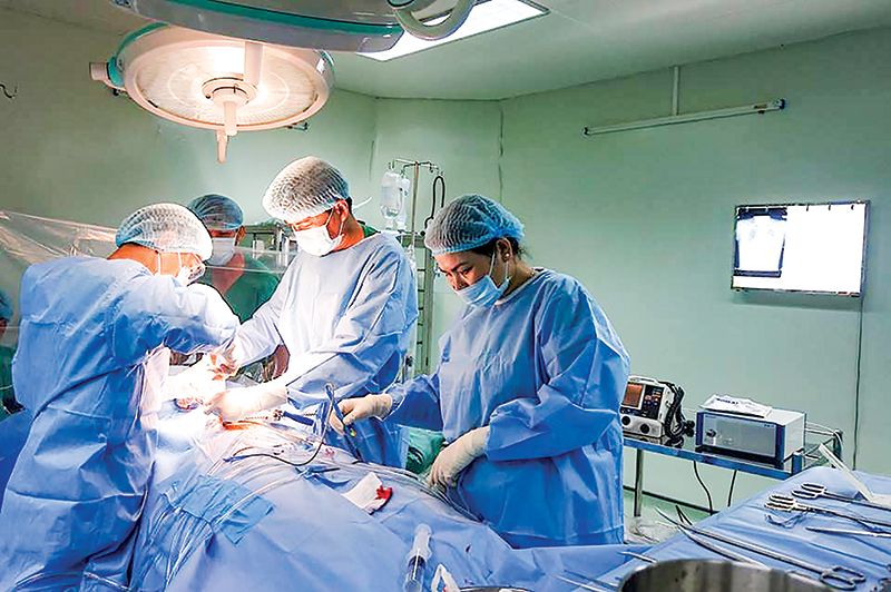 Năm 2017, Bệnh viện Đa khoa Trung ương Cần Thơ phẫu thuật tim cho gần 100 trường hợp. Ảnh: Đ.L