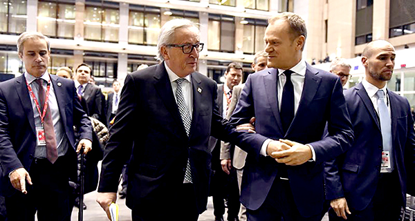 Các nhà lãnh đạo EU tại hội nghị hôm 23-2. Ảnh: AP