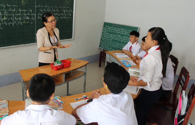 Nữ Hiệu trưởng hết lòng với học sinh khuyết tật