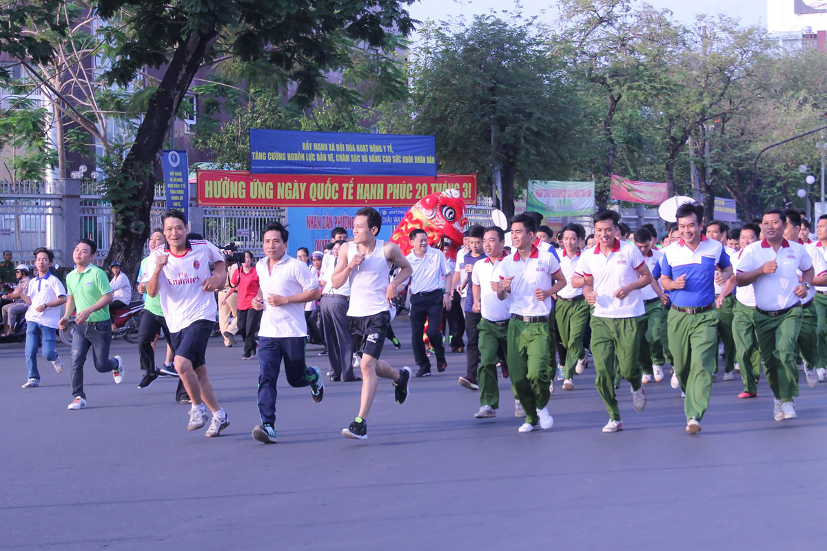 Trên 5.000 người tham gia Ngày chạy Olympic vì sức khỏe toàn dân