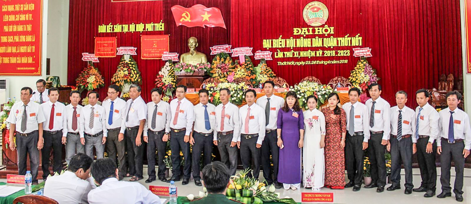 Đẩy mạnh phong trào nông dân thi đua sản xuất, kinh doanh giỏi Ban Chấp hành HND quận Thốt Nốt nhiệm kỳ 2018-2023 ra mắt đại hội. Ảnh: THANH THƯ
