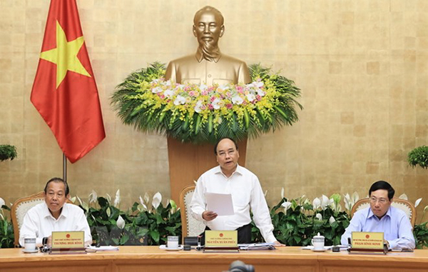 Thủ tướng Nguyễn Xuân Phúc phát biểu tại phiên họp. Ảnh: THỐNG NHẤT-TTXVN