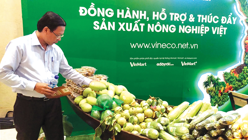 Thương hiệu VinEco giới thiệu ra thị trường khoảng 200 sản phẩm nông sản sạch. Ảnh: KHÁNH NAM