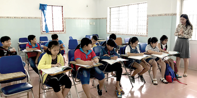 Áp lực học hè Tiết học ngoại ngữ trong hè tại Trung tâm Ngoại ngữ Alphabet. Ảnh: Kiều Chinh