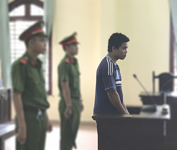 Trả giá cho phút giây nông nổi, Thạch Dương lãnh án 10 năm tù tội hiếp dâm người dưới 16 tuổi. Ảnh: KIỀU CHINH