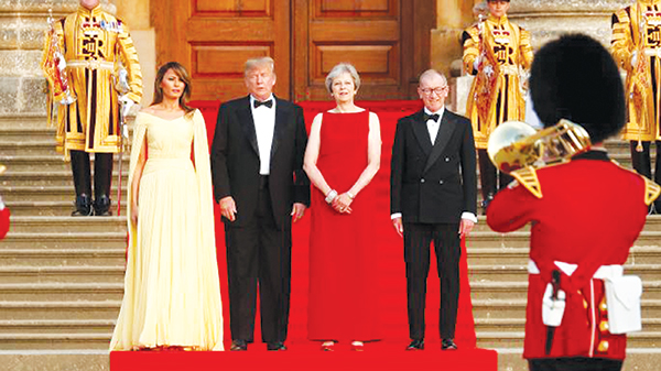 Tổng thống Trump và Đệ nhất Phu nhân Melania (bìa trái) cùng vợ chồng Thủ tướng May. Ảnh: Reuters