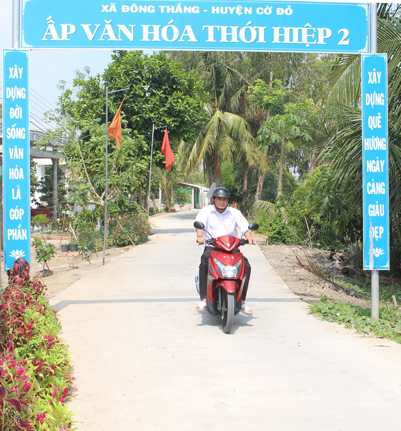 Tích cực vận động xây dựng cầu, đường giao thông