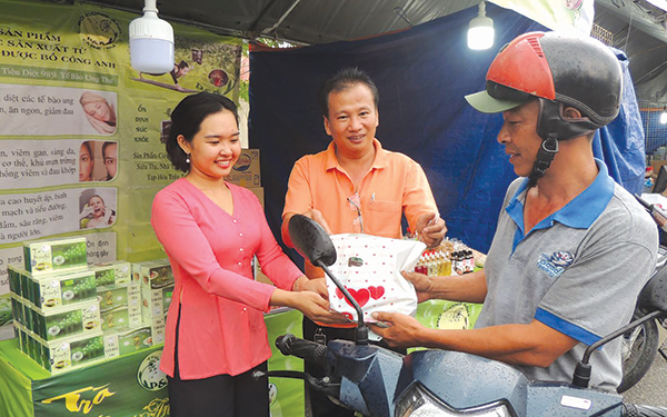 Đưa hàng Việt đến tay
công nhân, người lao động