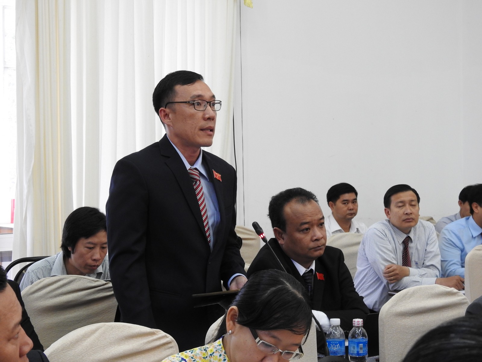 Chất vấn giám đốc các sở ngành về công tác quản lý