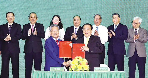 An Giang cùng với Cần Thơ, Kiên Giang,
Cà Mau ví như “4 con tuấn mã” dẫn dắt
tăng trưởng kinh tế cả vùng ĐBSCL