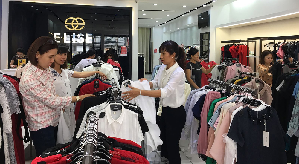 Cuối năm “săn” hàng giảm giá