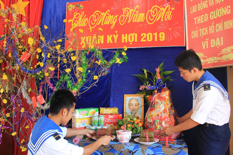 Xuân về trên biển đảo Tây Nam<br>Bài cuối: Chở Tết yêu thương ra đảo sum vầy