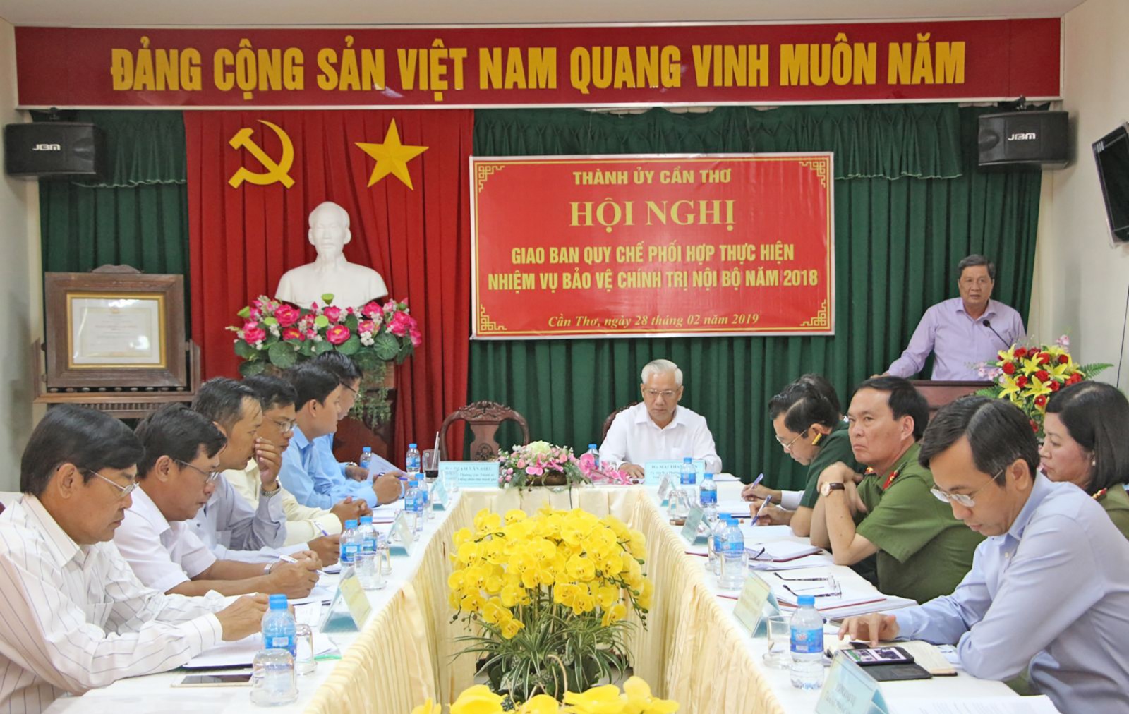 Đồng chí Phạm Văn Hiểu phát biểu chỉ đạo tại hội nghị. Ảnh: THANH THY