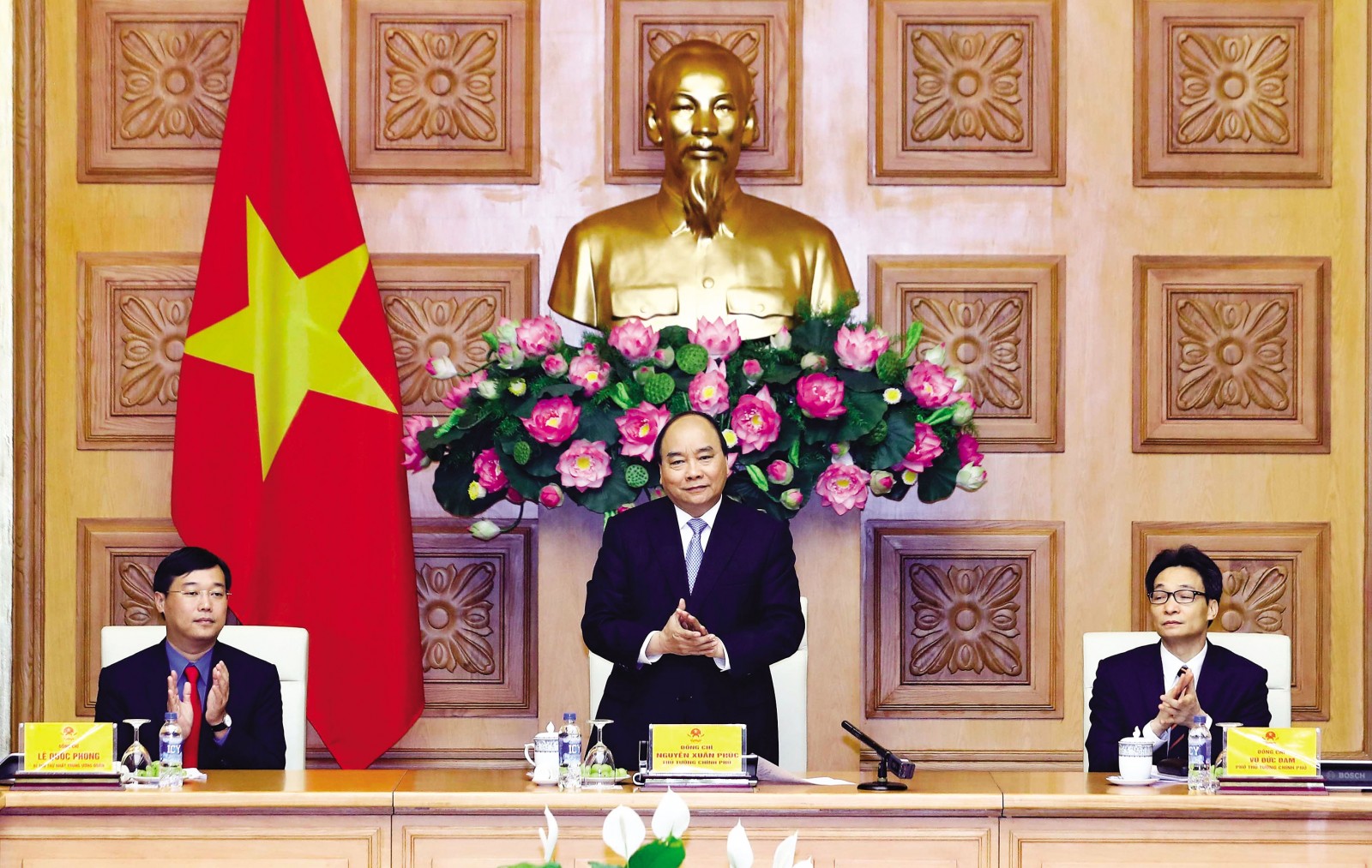 Thủ tướng Nguyễn Xuân Phúc phát biểu tại buổi làm việc. Ảnh: THỐNG NHẤT – TTXVN