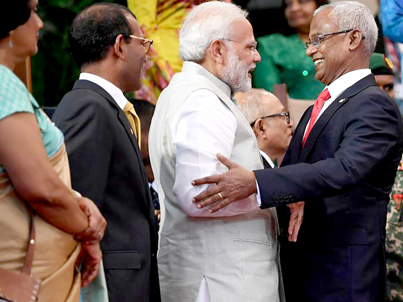 Tổng thống Maldives Solih (phải) tiếp Thủ tướng Ấn Độ Modi. Ảnh: Asia Times
