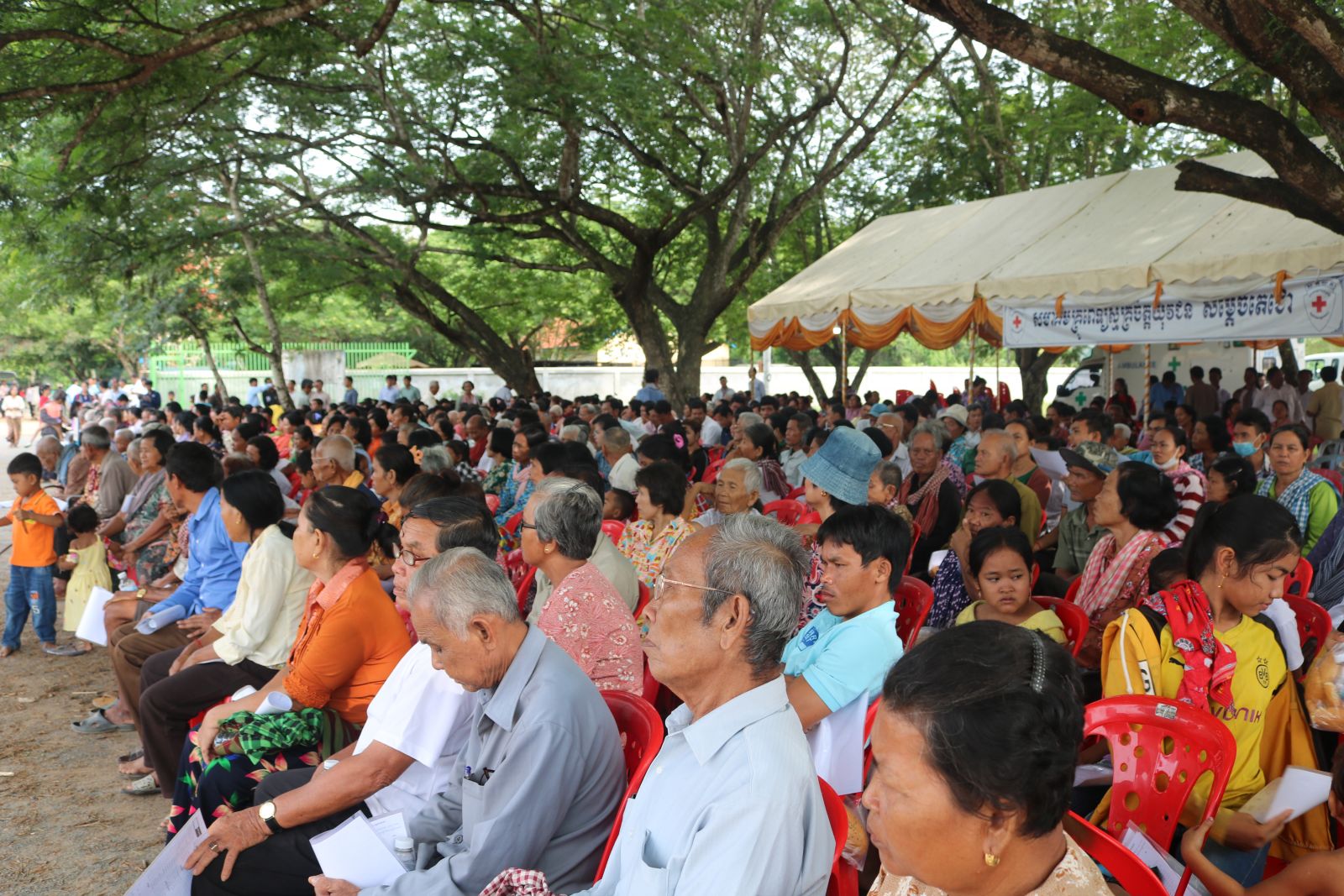Thắt chặt tình đoàn kết, hữu nghị