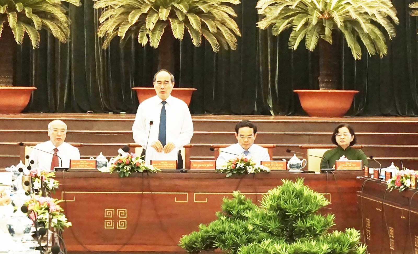 Lãnh đạo Thành ủy TP Hồ Chí Minh phát biểu tại hội thảo. Ảnh: Anh Tuấn - TTXVN