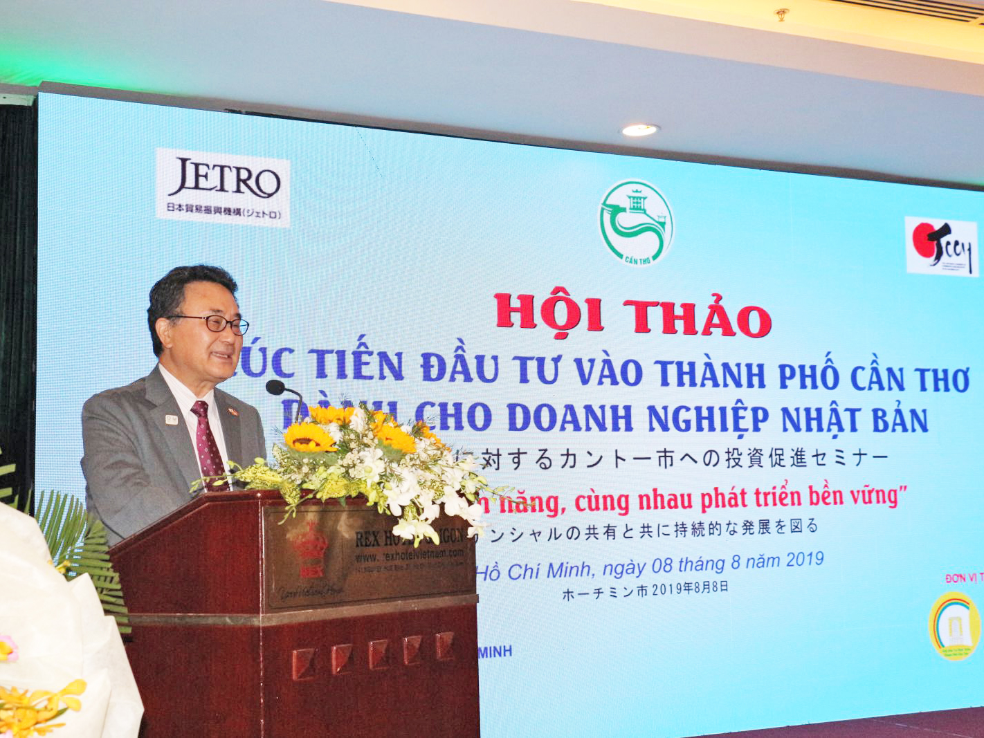 Ông Kawaue Junichi, Tổng Lãnh sự Nhật Bản tại TP Hồ Chí Minh phát biểu tại hội thảo.