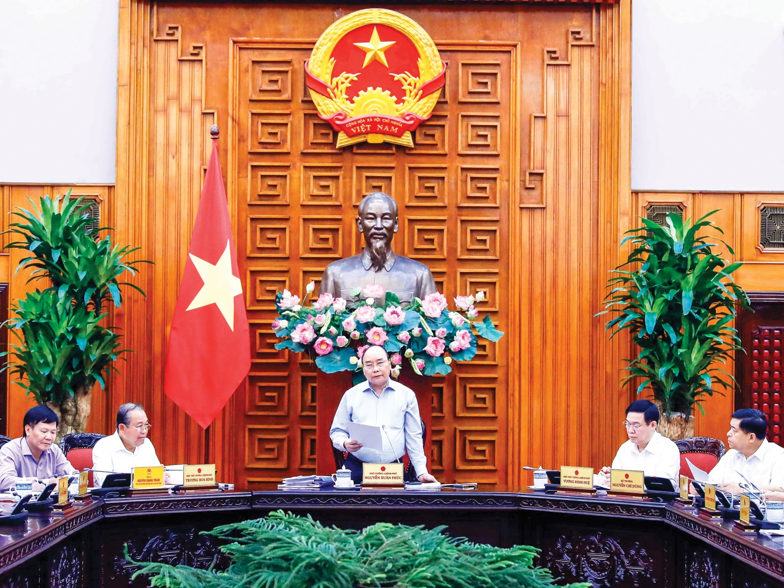 Thủ tướng Nguyễn Xuân Phúc phát biểu chỉ đạo tại cuộc họp. Ảnh: THỐNG NHẤT (TTXVN)