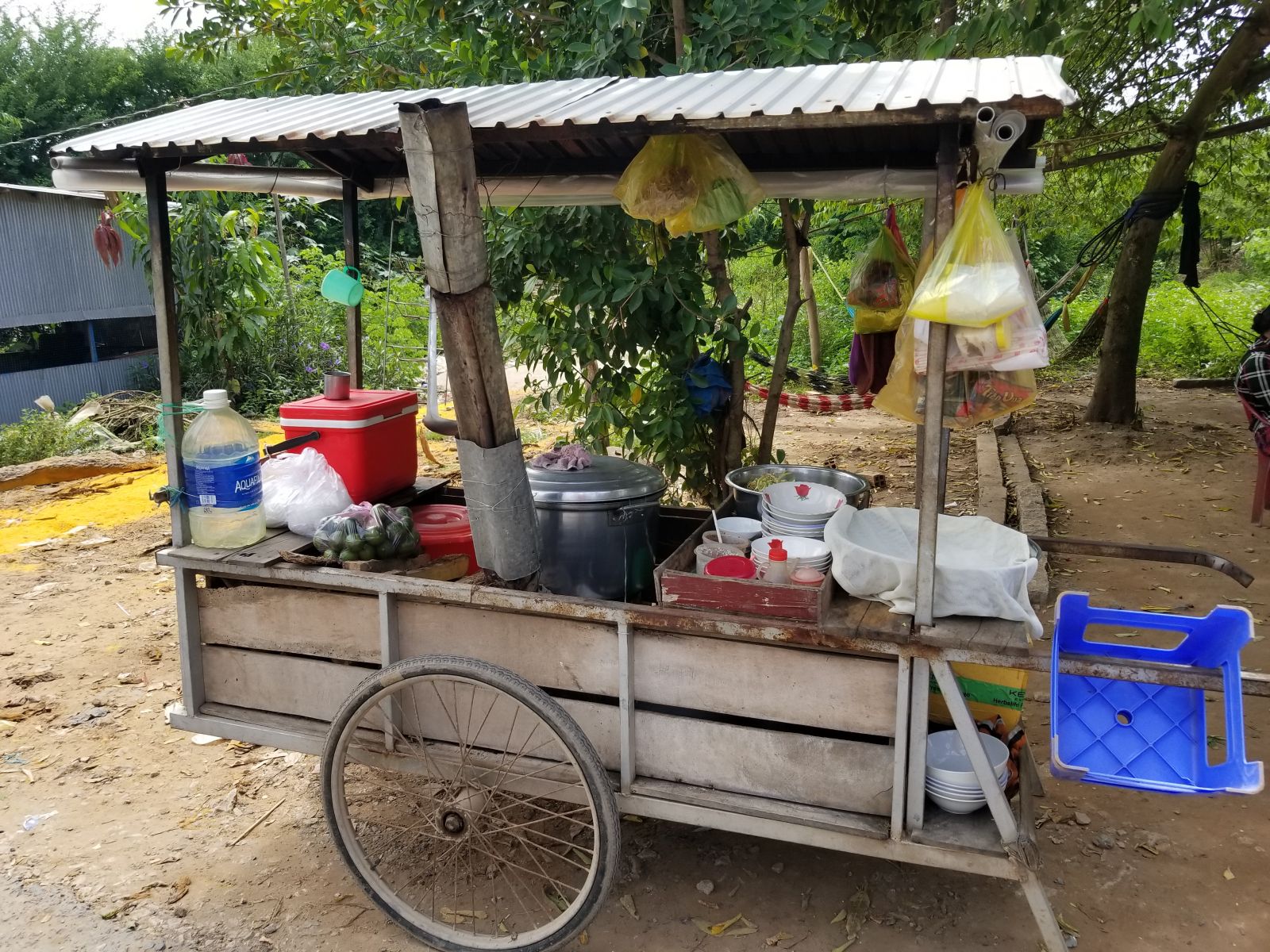 Muôn nẻo "xe hàng" miền biên viễn