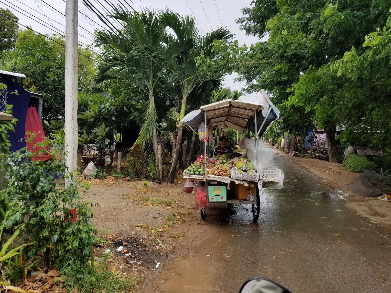 Muôn nẻo "xe hàng" miền biên viễn