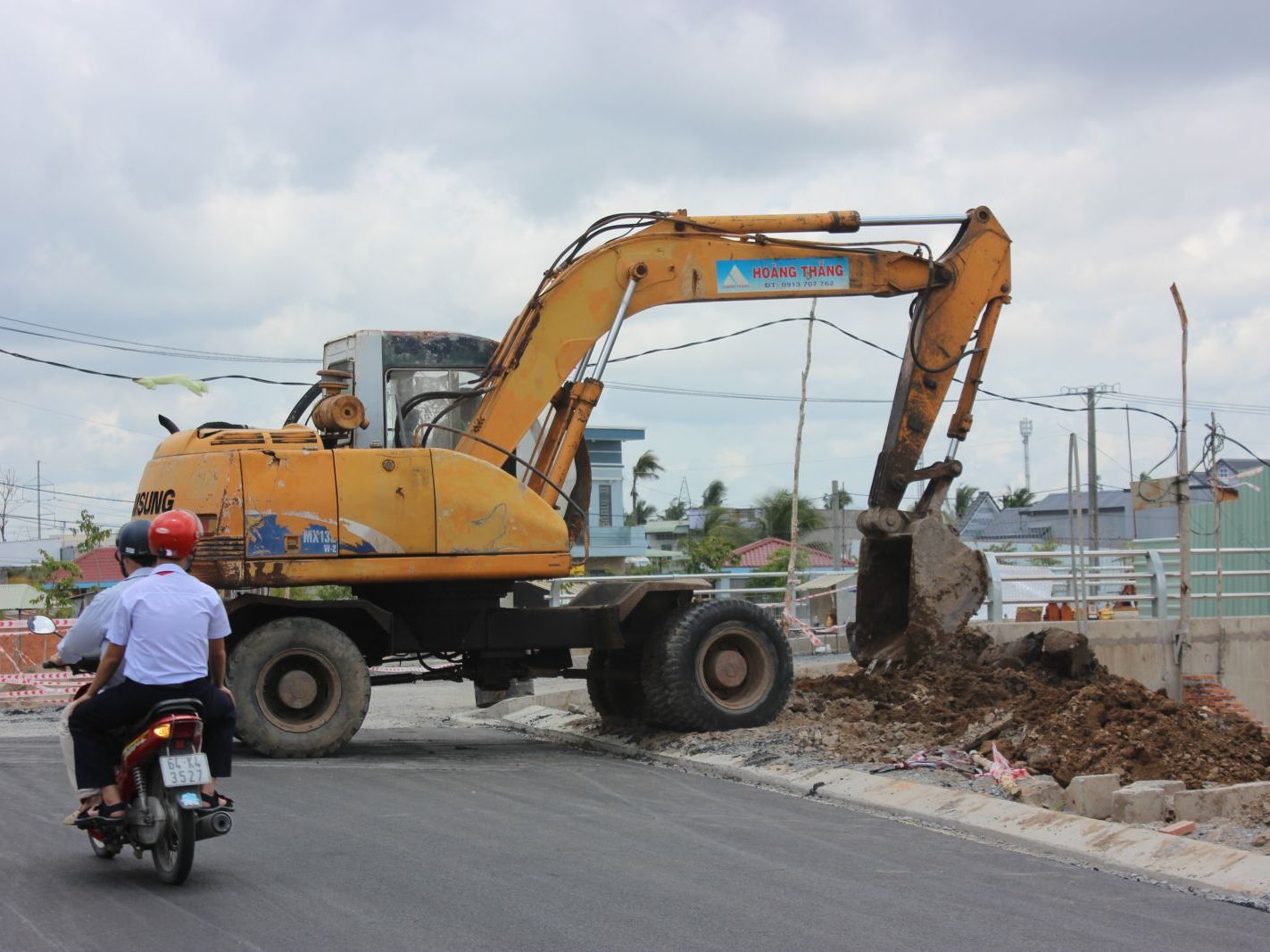 Công trình Hồ Bún Xáng (thuộc Dự án nâng cấp đô thị vùng ĐBSCL – Tiểu dự án TP Cần Thơ) đang nỗ lực giải ngân vốn và thi công hoàn thiện. Ảnh: Anh Khoa