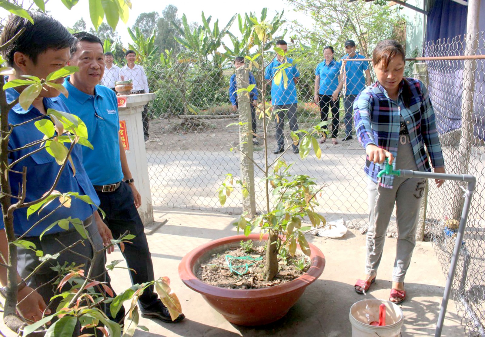 Các hộ dân trên địa bàn xã Vĩnh Trinh, huyện Vĩnh Thạnh được hỗ trợ lắp đặt hệ thống dẫn nước sạch sử dụng, đảm bảo đủ nguồn nước sinh hoạt trong mùa khô hạn.