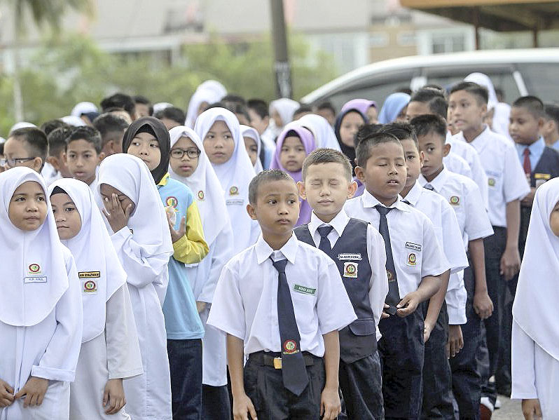 Malaysia cung cấp
ăn sáng miễn phí cho học sinh tiểu học Học sinh tiểu học ở Malaysia.