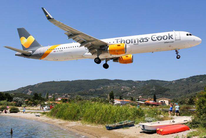“Gã khổng lồ” lĩnh vực lữ hành phá sản Một máy bay của Thomas Cook.