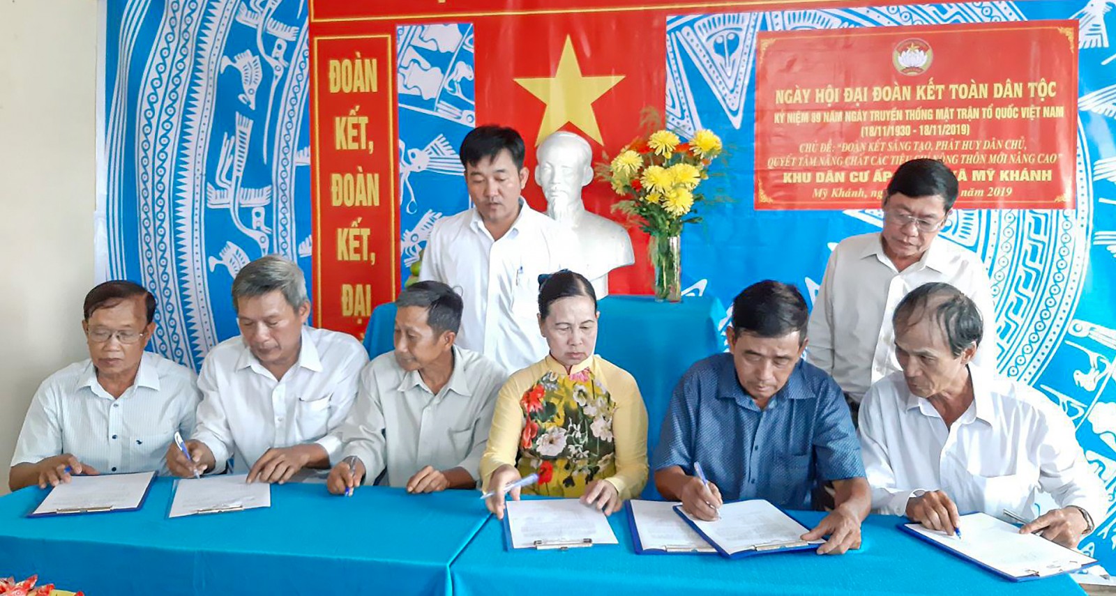 Đoàn kết xây dựng quê hương