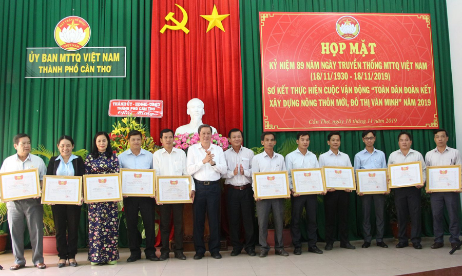 Mặt trận cần đổi mới phương thức hoạt động, hướng mạnh về cơ sở