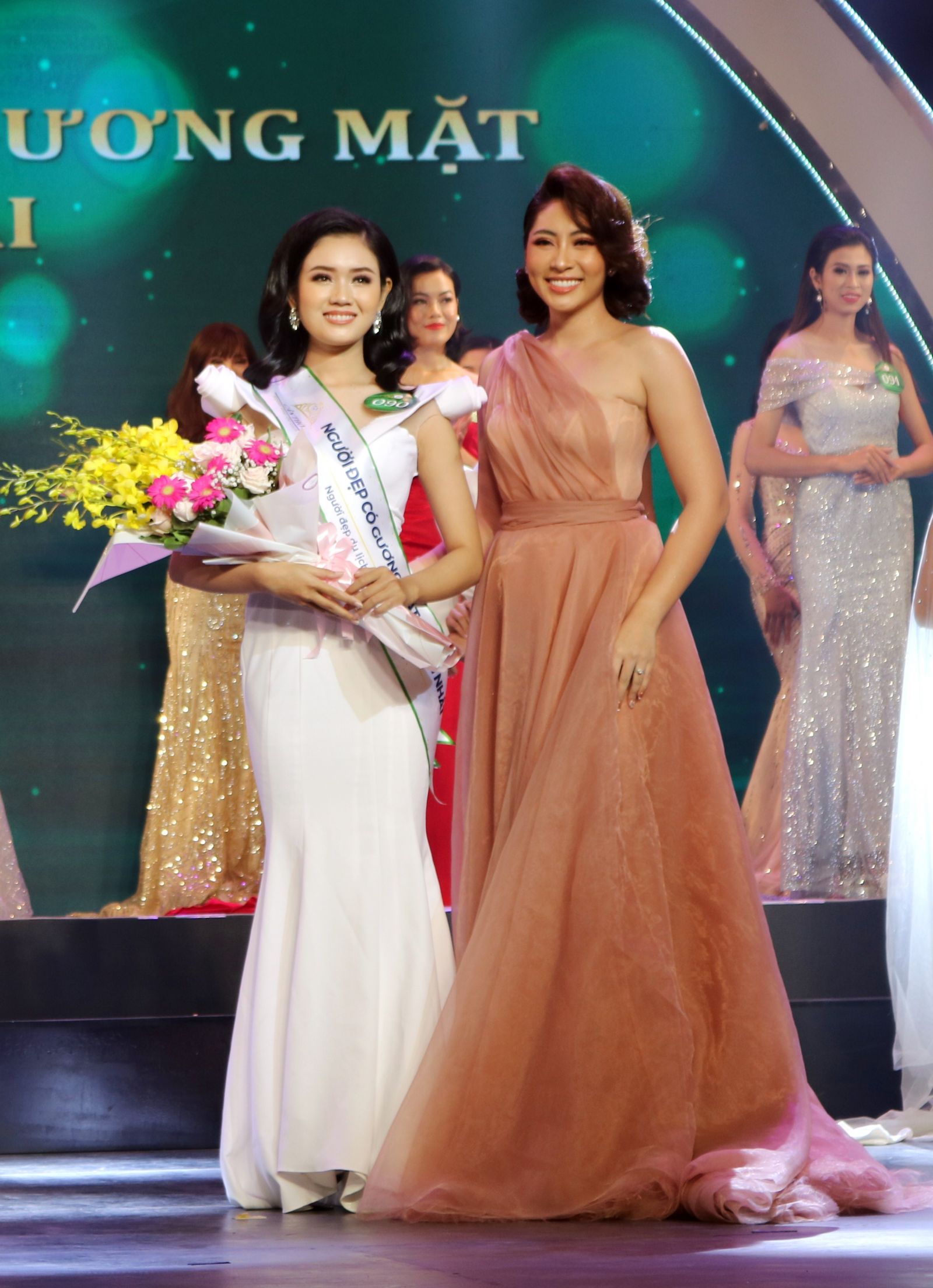 Huỳnh Thúy Vi đăng quang cuộc thi “Người đẹp Du lịch Cần Thơ” năm 2019