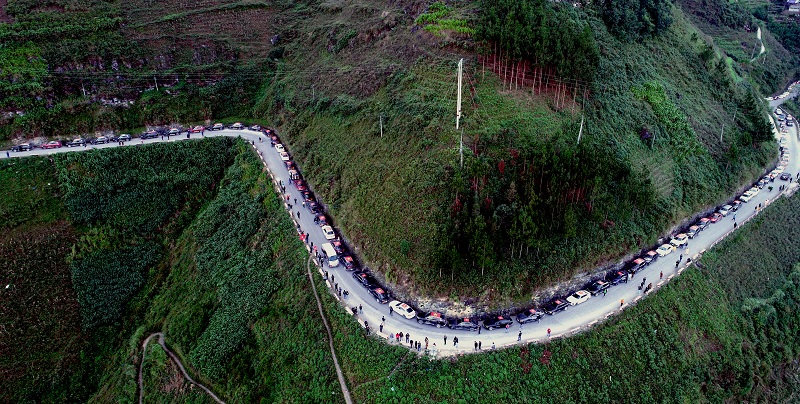 Vẻ đẹp con người rẻo cao Hà Giang qua chuyến caravan độc nhất vô nhị