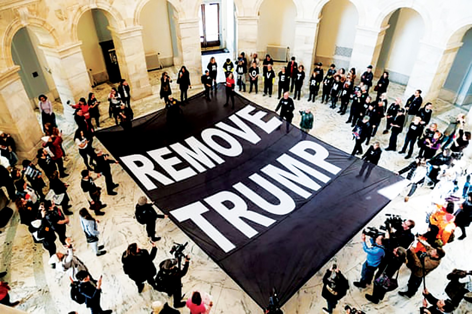 Chính thức mở phiên tòa luận tội ông Trump