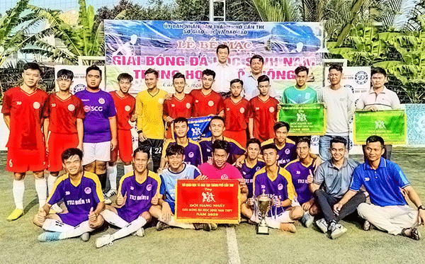Sôi nổi thể thao trong học sinh và công chức, viên chức, người lao động