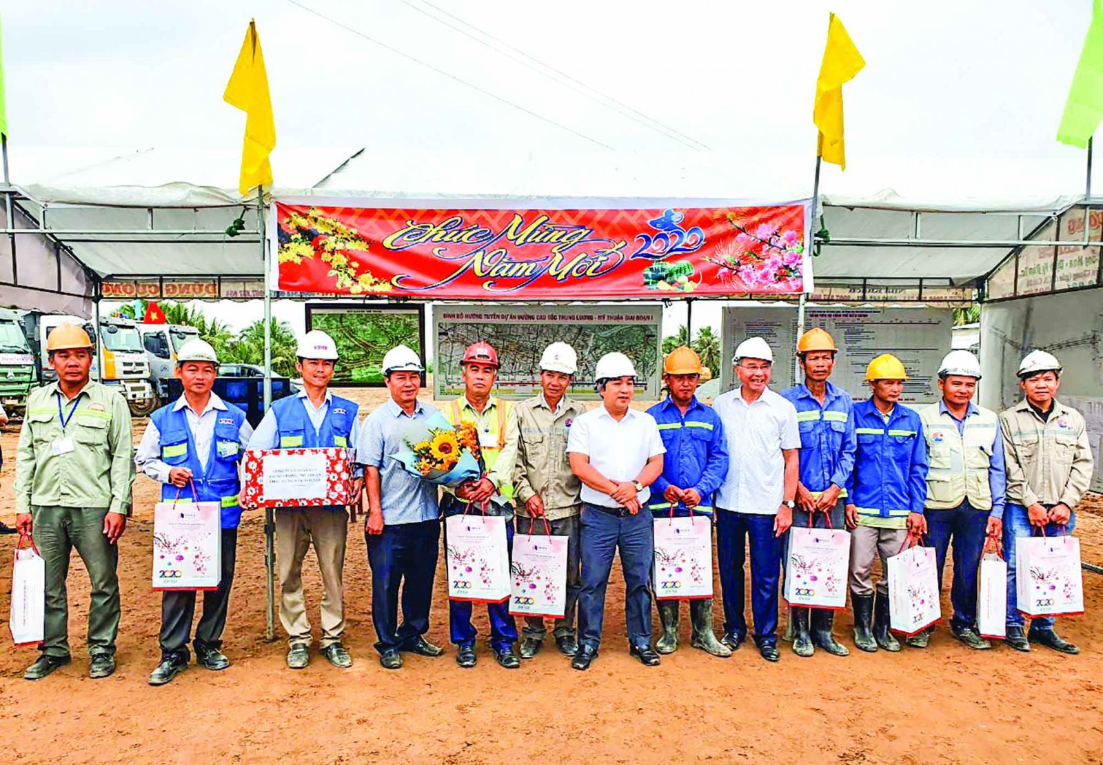 Mùa xuân trên công trường Trung Lương - Mỹ Thuận