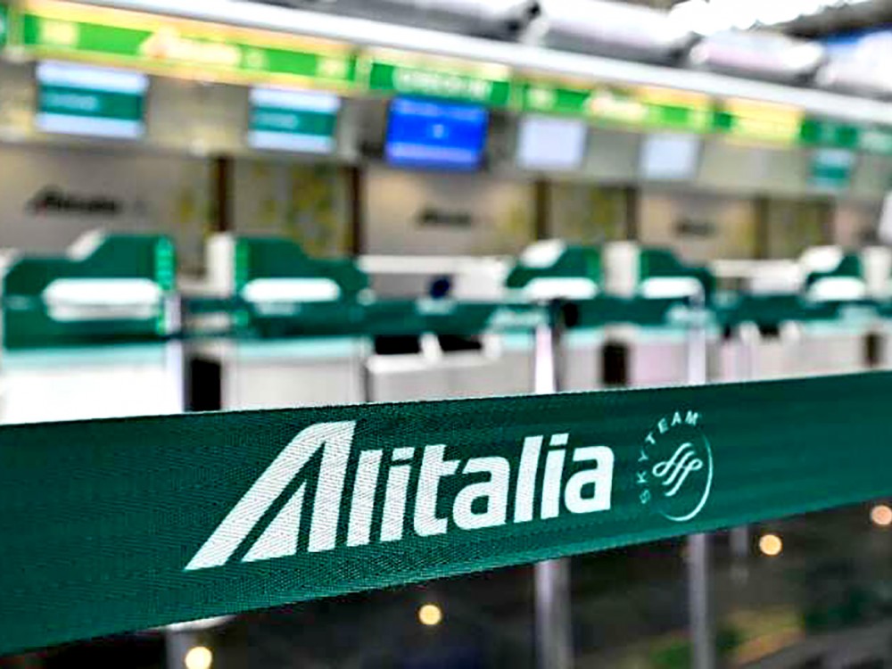 Hàng không kêu trời vì COVID-19