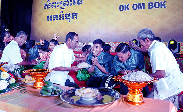 Vùng đồng bào Khmer miền Tây Nam bộ thay áo mới <br>Bài cuối: Kỳ vọng mạnh mẽ vào quyết sách phát triển đồng bộ vùng đồng bào dân tộc