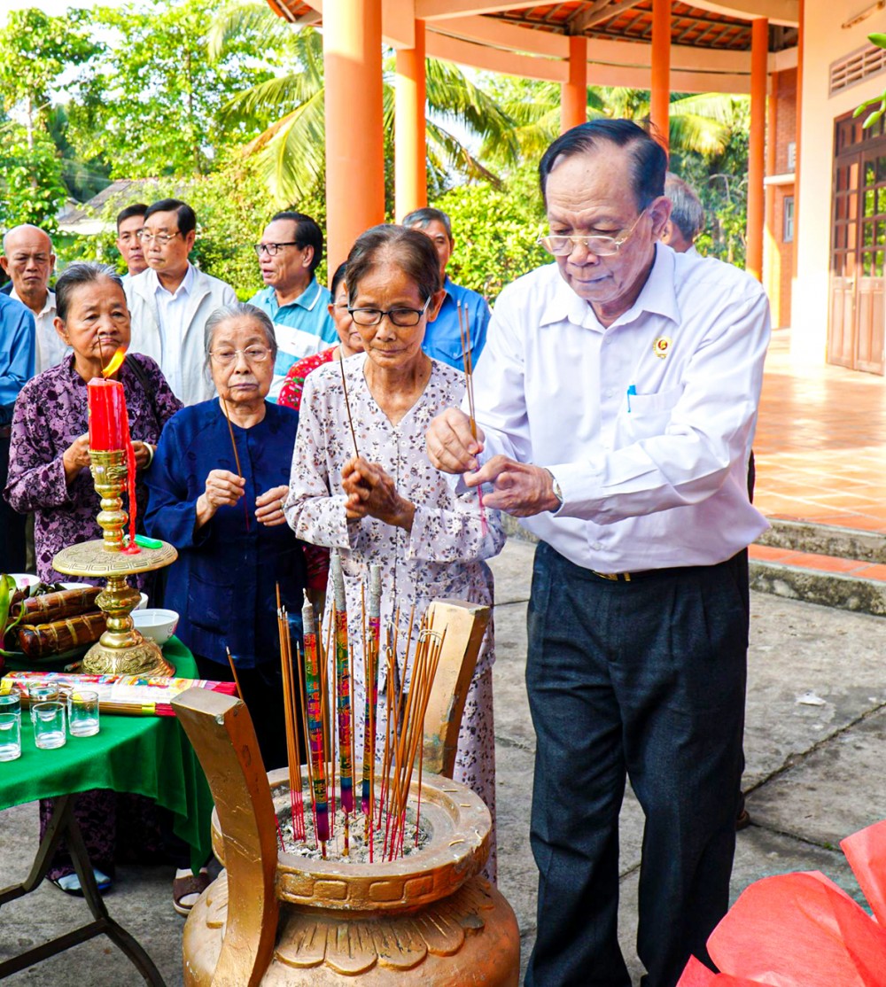Dốc sức cho ngày toàn thắng