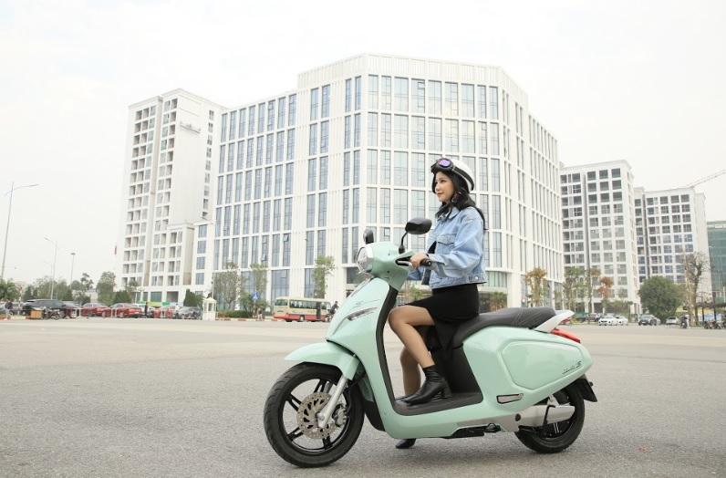 VinFast miễn phí 1 năm thuê bao pin xe máy điện cho 2020 khách hàng, giảm 50% phí thuê bao trong 3 tháng