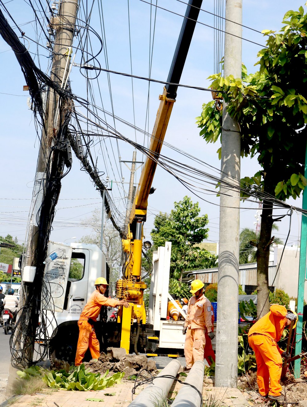 Đảm bảo cấp điện ổn định, liên tục phục vụ phát triển
kinh tế - xã hội sau dịch COVID-19