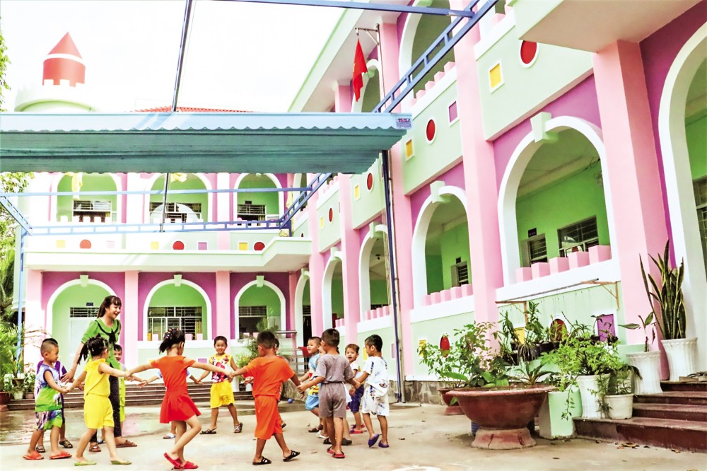 Sôi nổi thi đua
chào mừng đại hội Công trình Trường Mẫu giáo Long Hưng 2, phường Long Hưng (quận Ô Môn) đưa vào sử dụng vào trung tuần tháng 9-2020, góp phần chăm sóc trẻ tốt hơn.