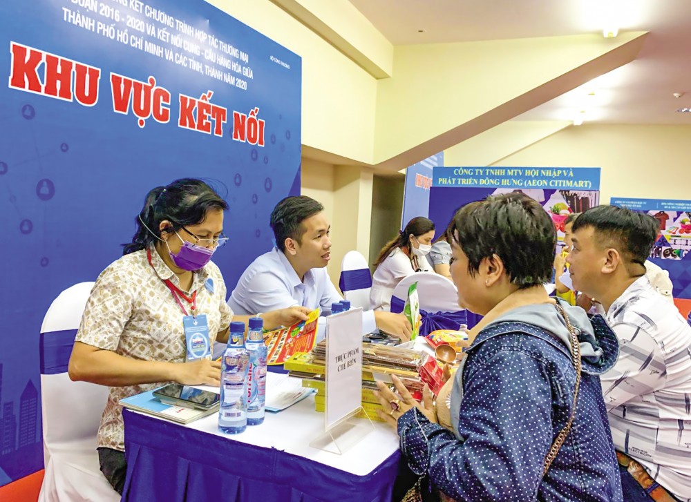 Hoạt động kết nối giữa các nhà phân phối và doanh nghiệp tại Chương trình Kết nối cung - cầu hàng hóa giữa TP Hồ Chí Minh và các tỉnh, thành năm 2020.