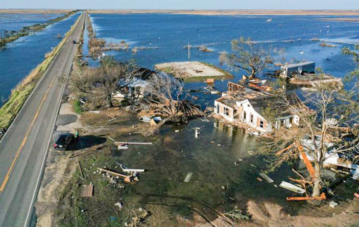 Bão Delta gây ngập lụt một thị trấn thuộc bang Louisiana của Mỹ cuối tuần qua. Ảnh: Getty Images