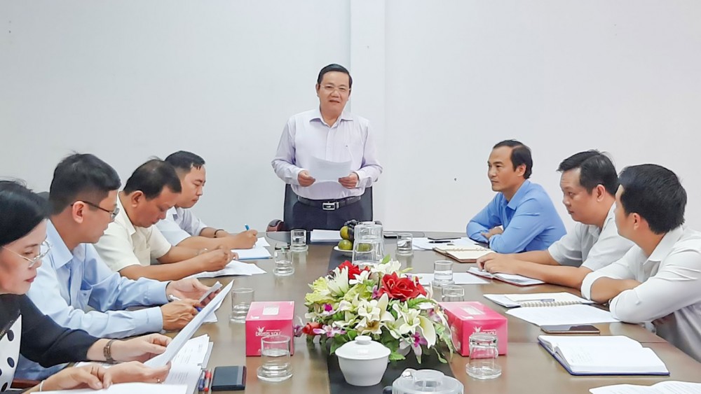 Phát huy dân chủ, nâng cao
hiệu quả sản xuất, kinh doanh Đồng chí Nguyễn Thành Đông, Phó Chủ tịch HĐND TP Cần Thơ, phát biểu tại buổi kiểm tra ở Công ty Cổ phần Đô thị Cần Thơ.