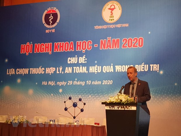 Anh cam kết hỗ trợ chiến lược kháng kháng sinh của Việt Nam